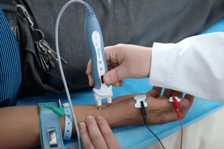 肌电图针电极检查图